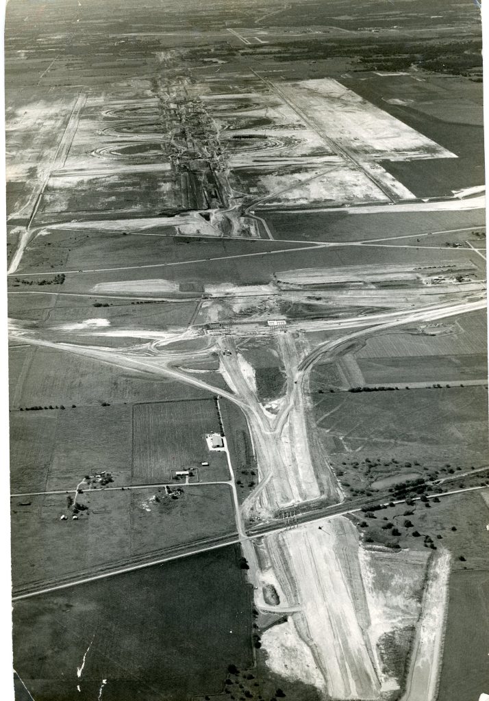 1973 DFW Airport construction