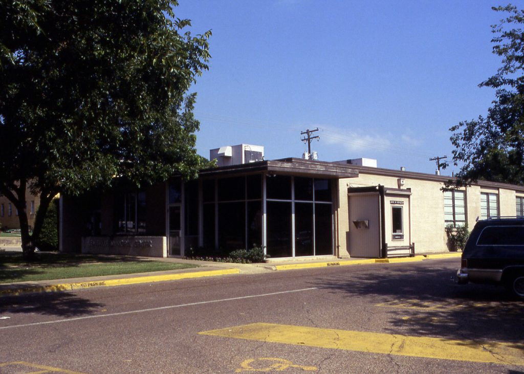 1987 Lewisville City Hall