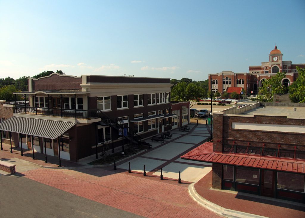 2005 Old Town - Wayne Ferguson Plaza 01
