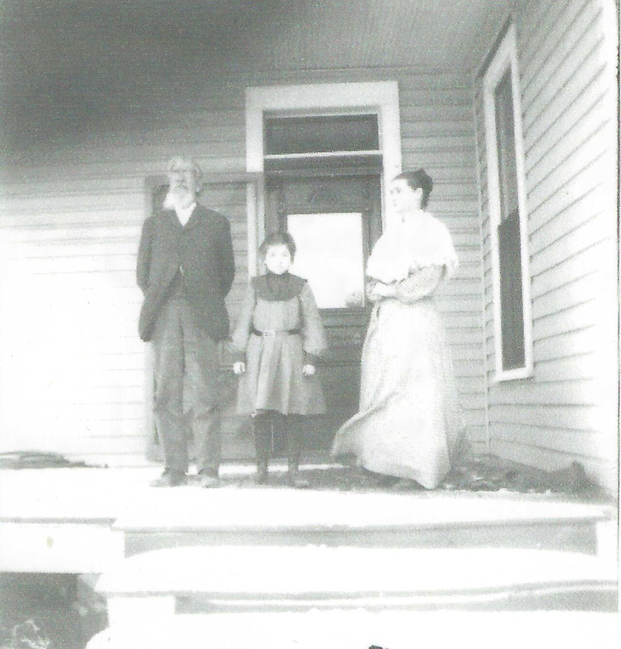1905c - James and Sally Hayes with Juanita Hayes (front)