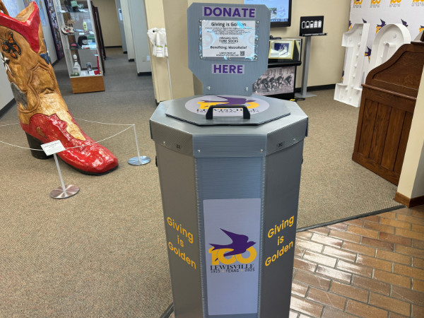 GIVING IS GOLDEN