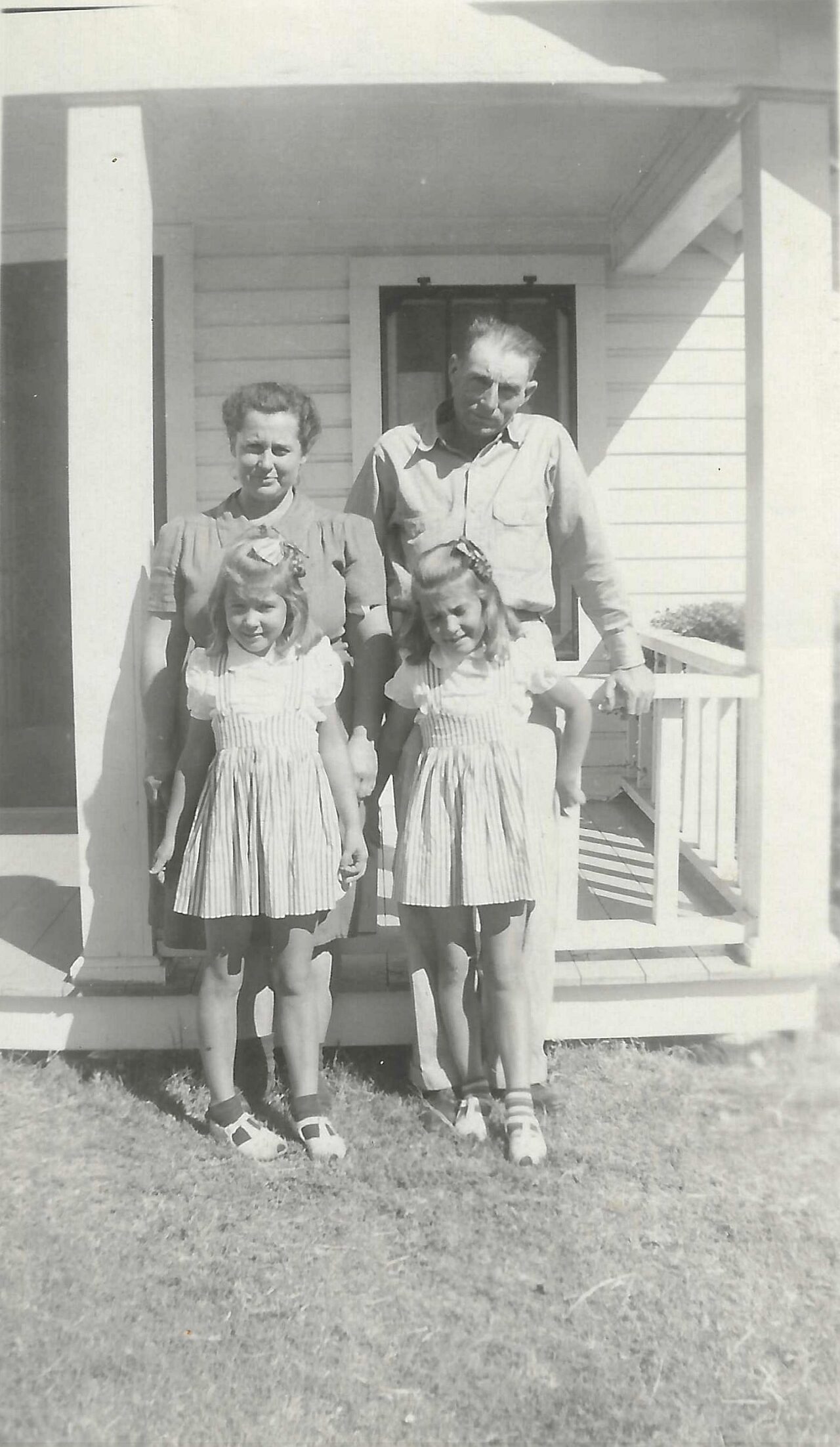 1940 - Charlie Russell family
